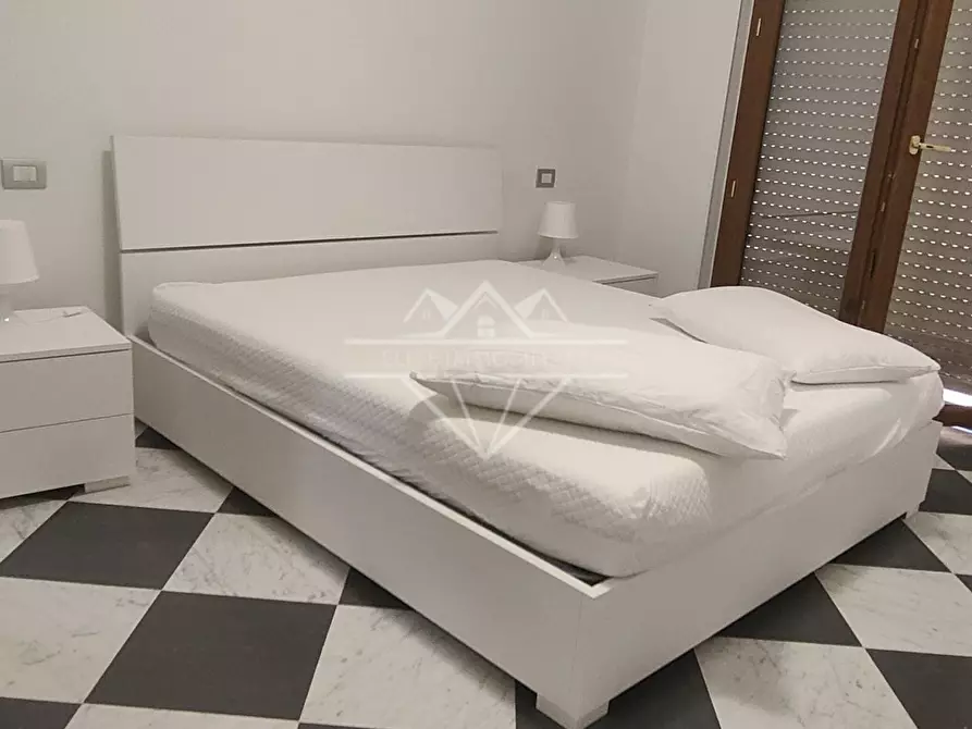 Immagine 7 di Appartamento in vendita  a Carrara