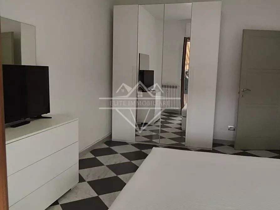 Immagine 5 di Appartamento in vendita  a Carrara