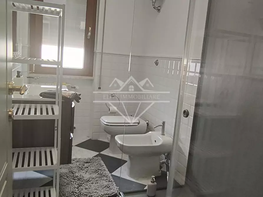 Immagine 9 di Appartamento in vendita  a Carrara