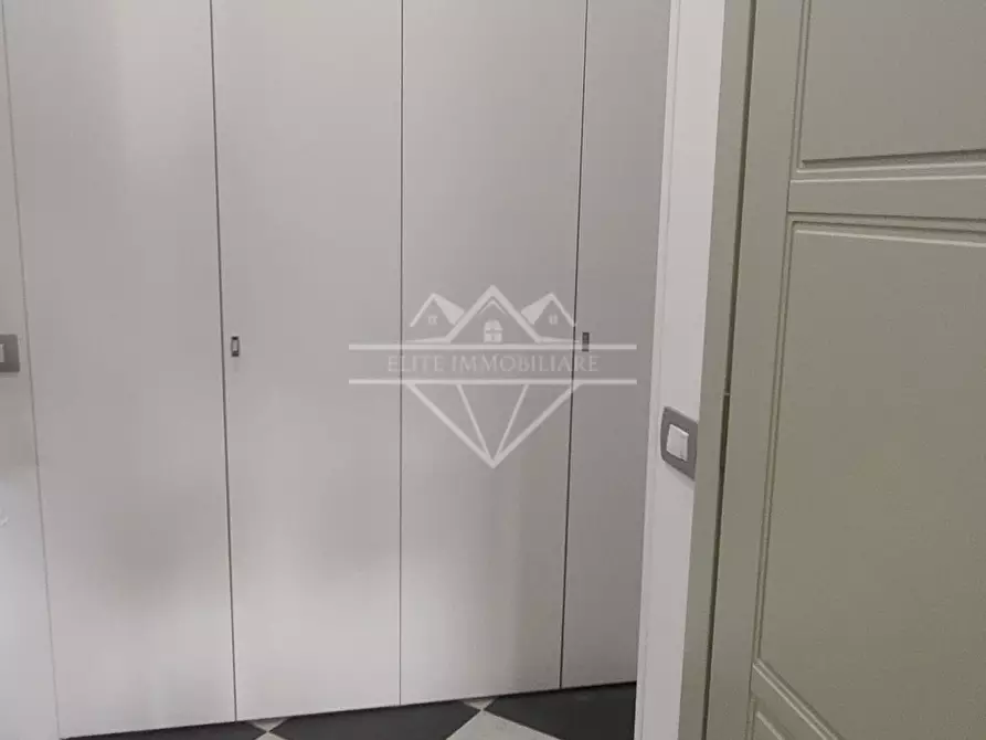 Immagine 3 di Appartamento in vendita  a Carrara