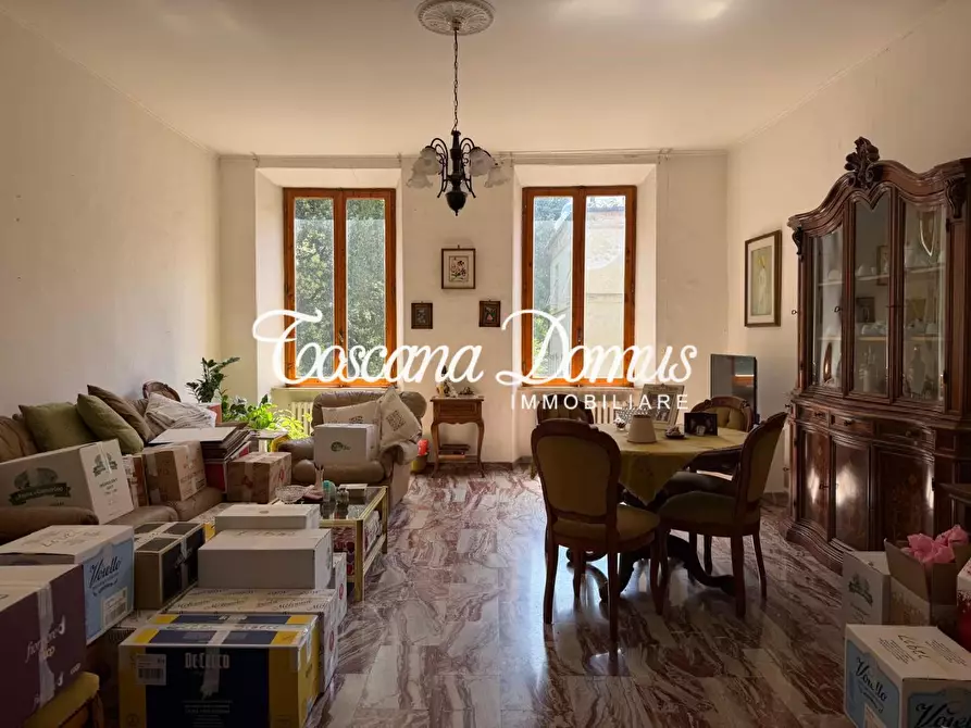 Immagine 2 di Appartamento in vendita  a Siena