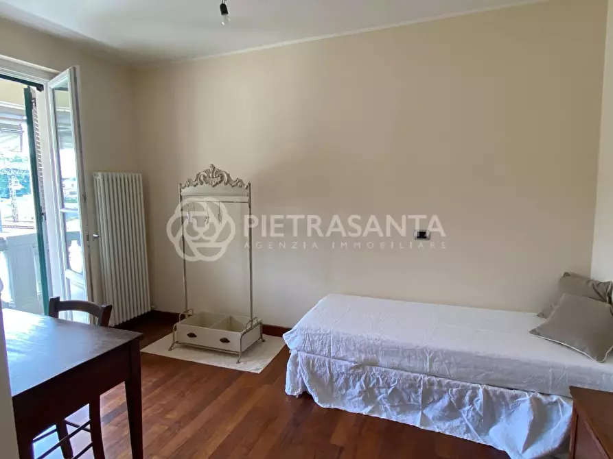 Immagine 17 di Appartamento in vendita  a Pietrasanta