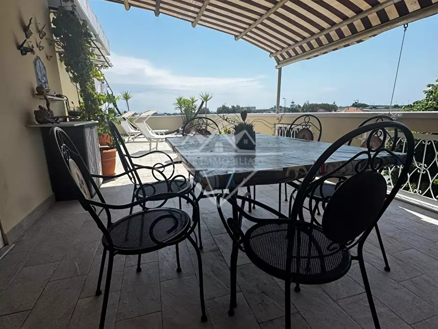 Immagine 1 di Appartamento in vendita  a Carrara
