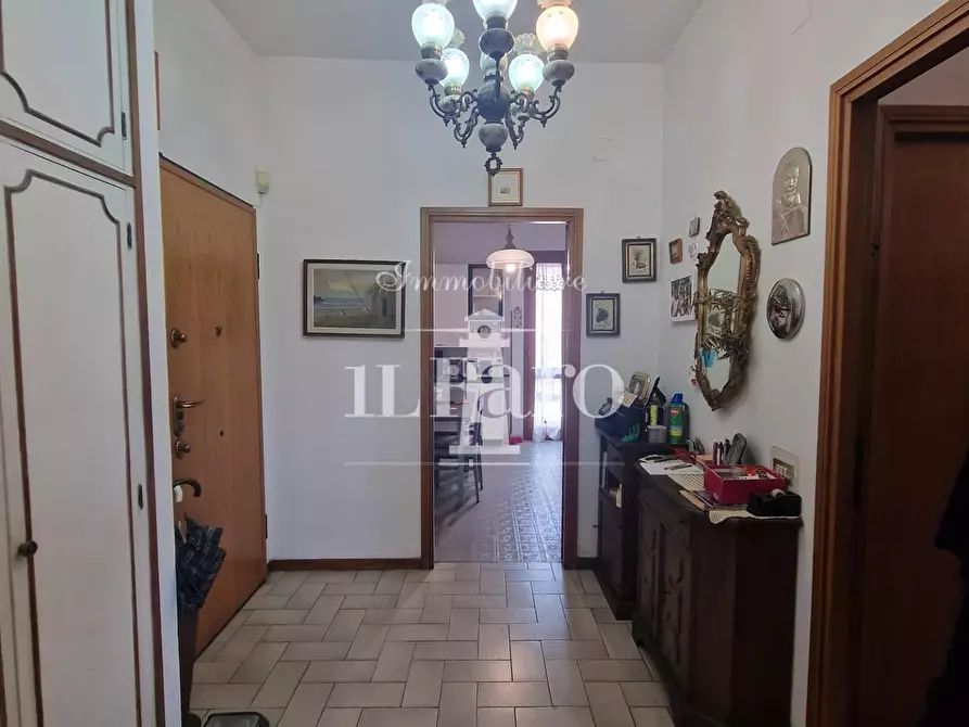 Immagine 11 di Appartamento in vendita  a Firenze