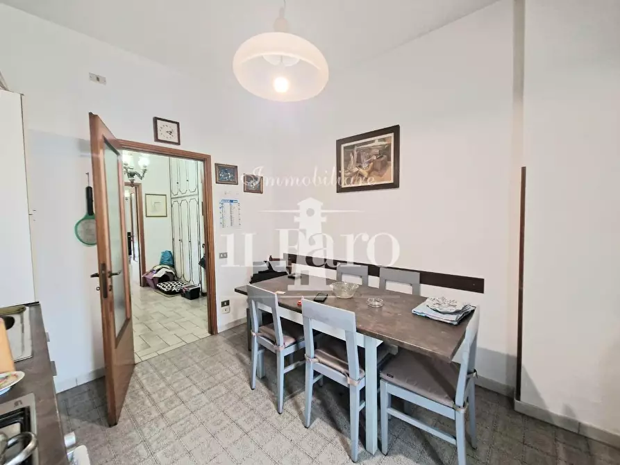 Immagine 10 di Appartamento in vendita  a Firenze