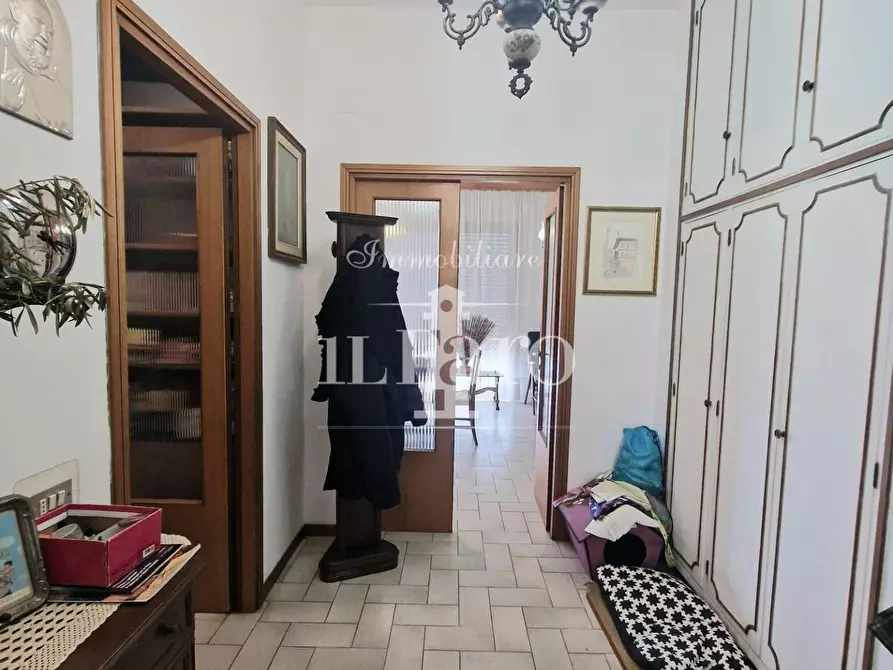 Immagine 13 di Appartamento in vendita  a Firenze