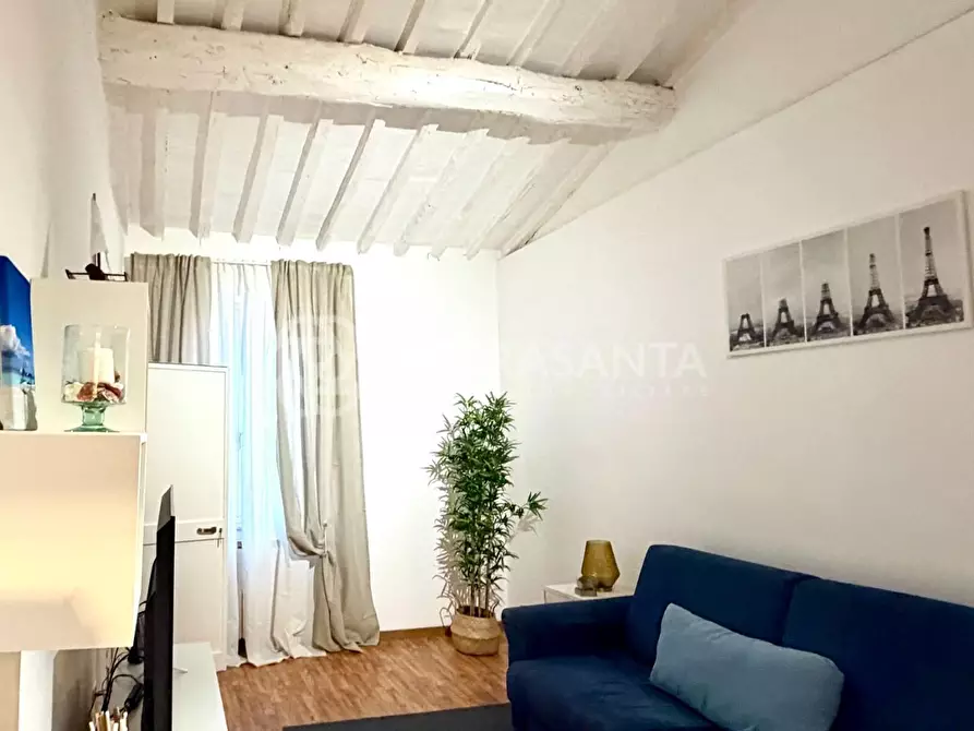 Immagine 2 di Appartamento in vendita  a Pietrasanta