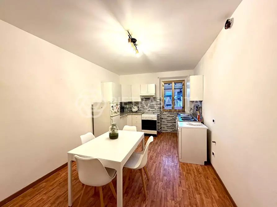 Immagine 3 di Appartamento in vendita  a Pietrasanta