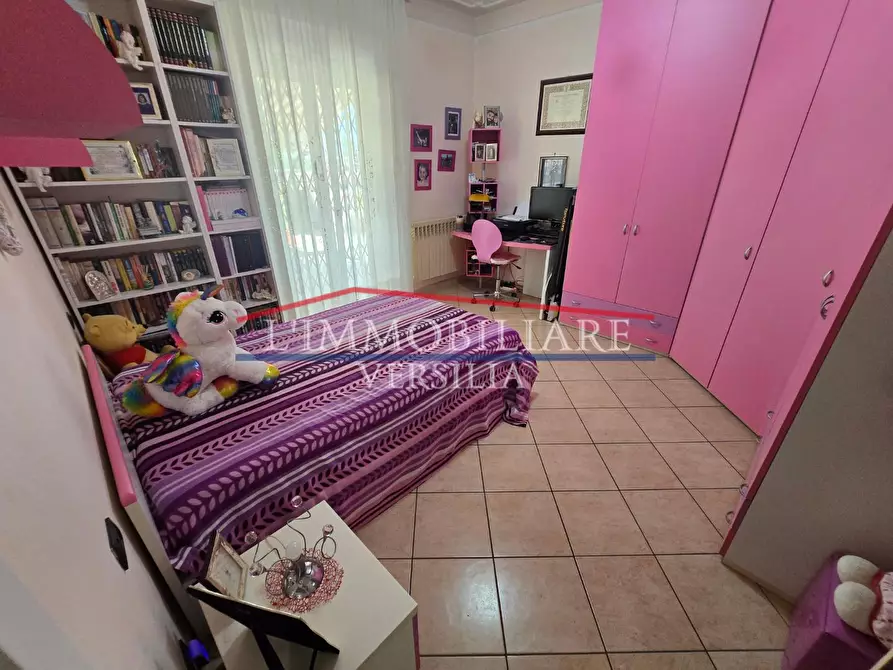 Immagine 21 di Mansarda in vendita  a Carrara
