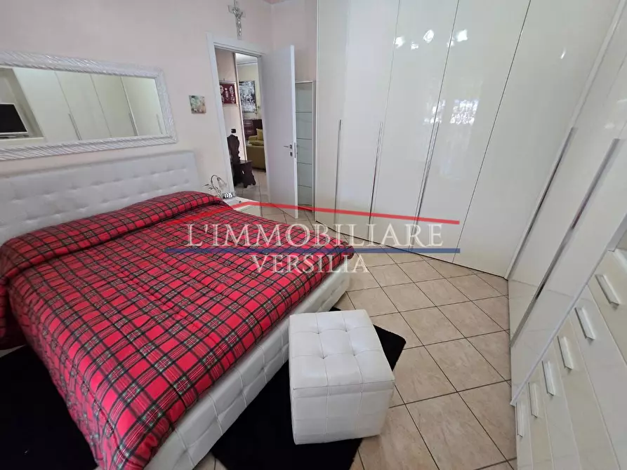 Immagine 19 di Mansarda in vendita  a Carrara