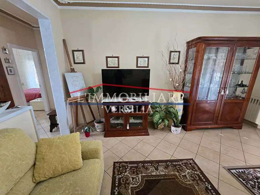 Immagine 9 di Mansarda in vendita  a Carrara