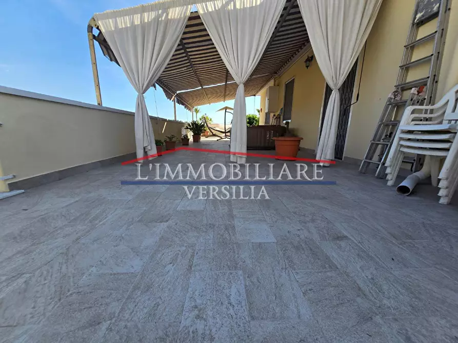 Immagine 29 di Mansarda in vendita  a Carrara
