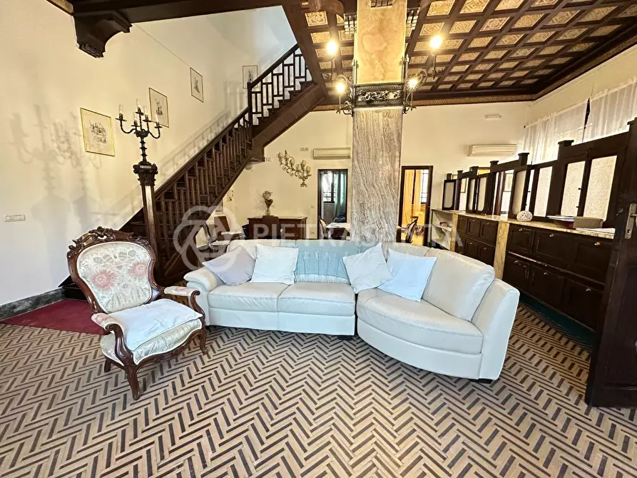 Immagine 4 di Immobile di prestigio in vendita  a Pietrasanta