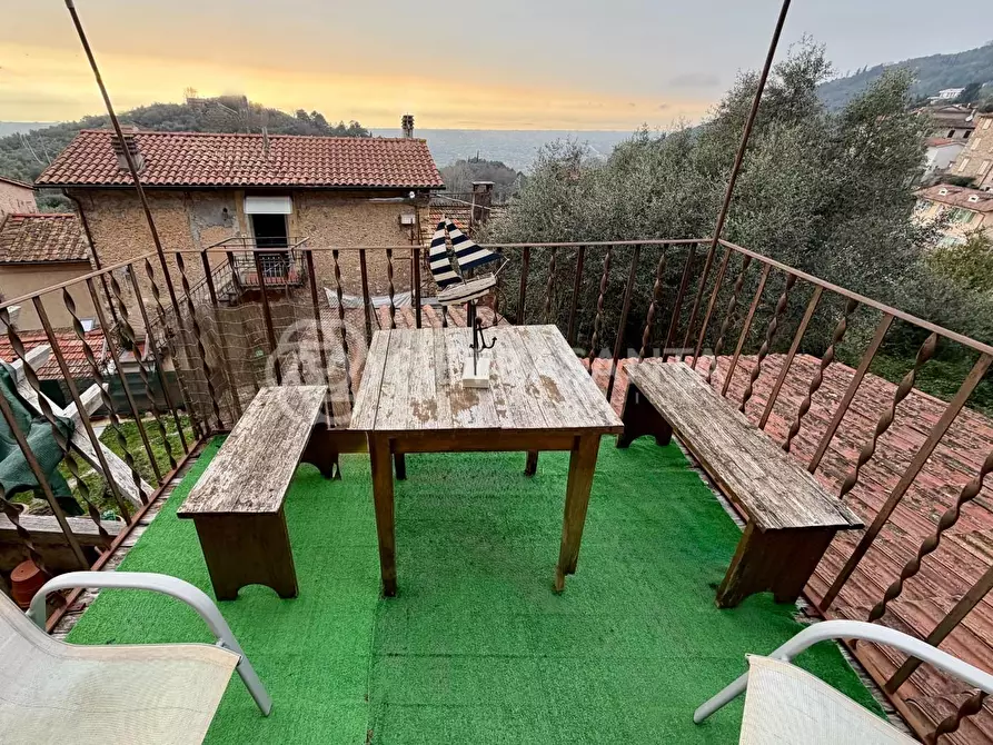 Immagine 11 di Casa semindipendente in vendita  a Pietrasanta
