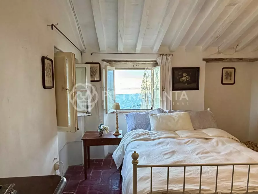 Immagine 15 di Casa semindipendente in vendita  a Pietrasanta