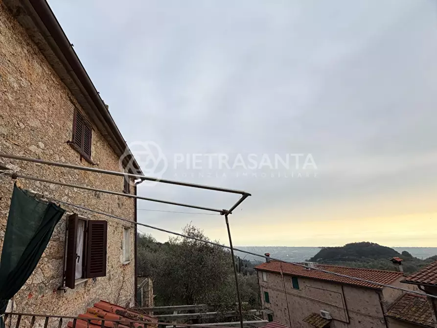 Immagine 12 di Casa semindipendente in vendita  a Pietrasanta