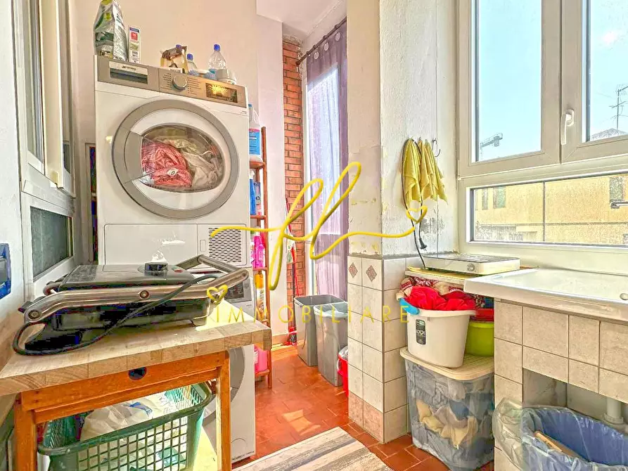 Immagine 12 di Appartamento in vendita  a Cecina
