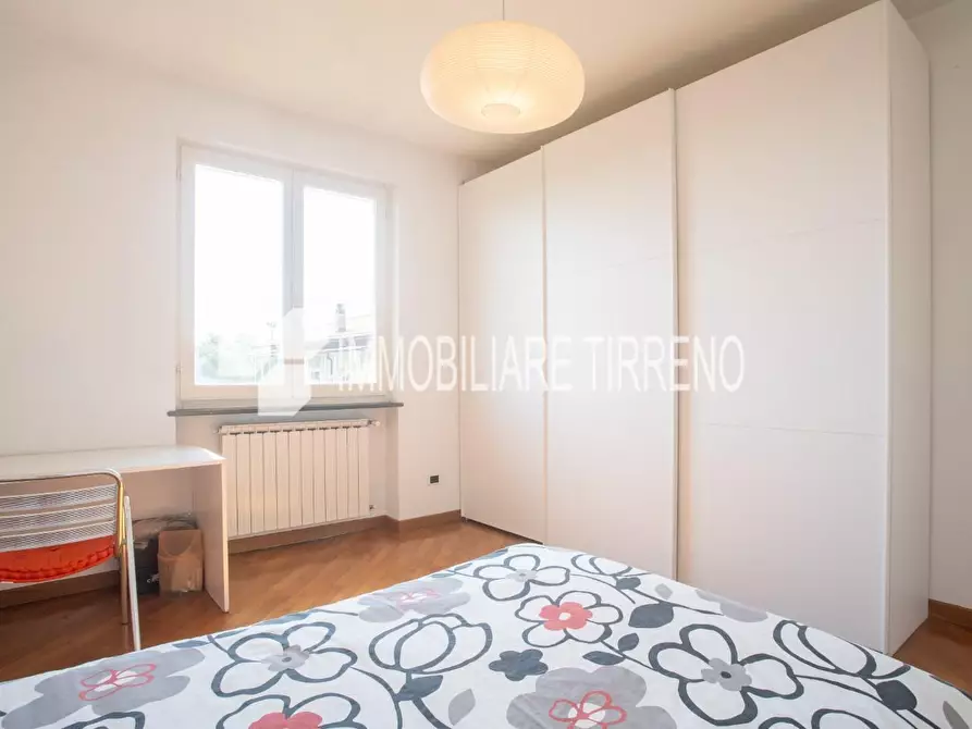 Immagine 24 di Villa in vendita  a Massa