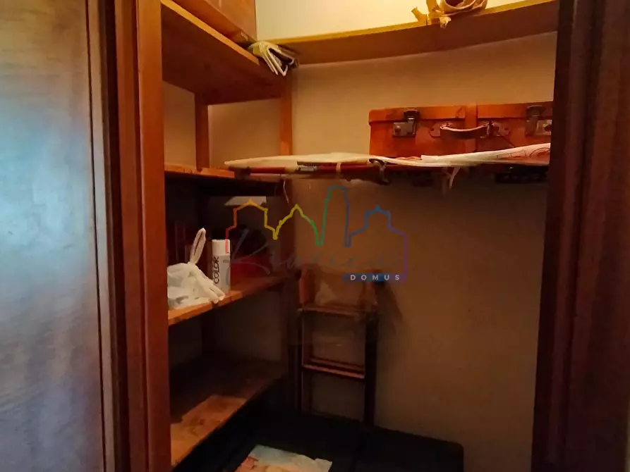 Immagine 11 di Appartamento in vendita  a Pisa