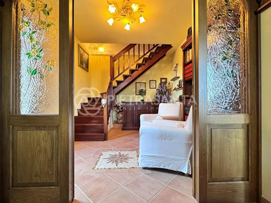 Immagine 16 di Casa colonica in vendita  a Pietrasanta