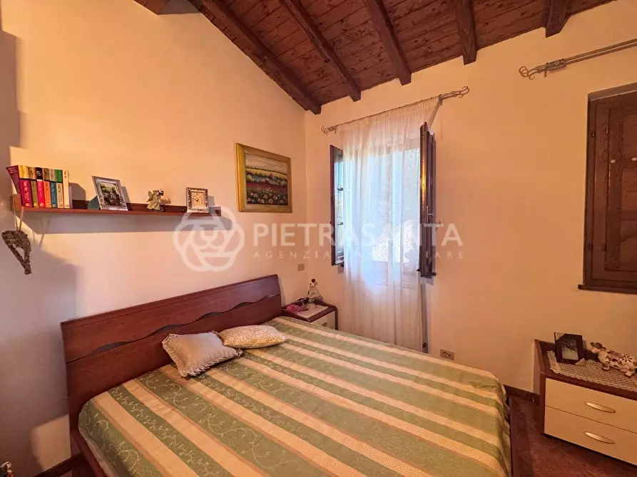 Immagine 22 di Casa colonica in vendita  a Pietrasanta