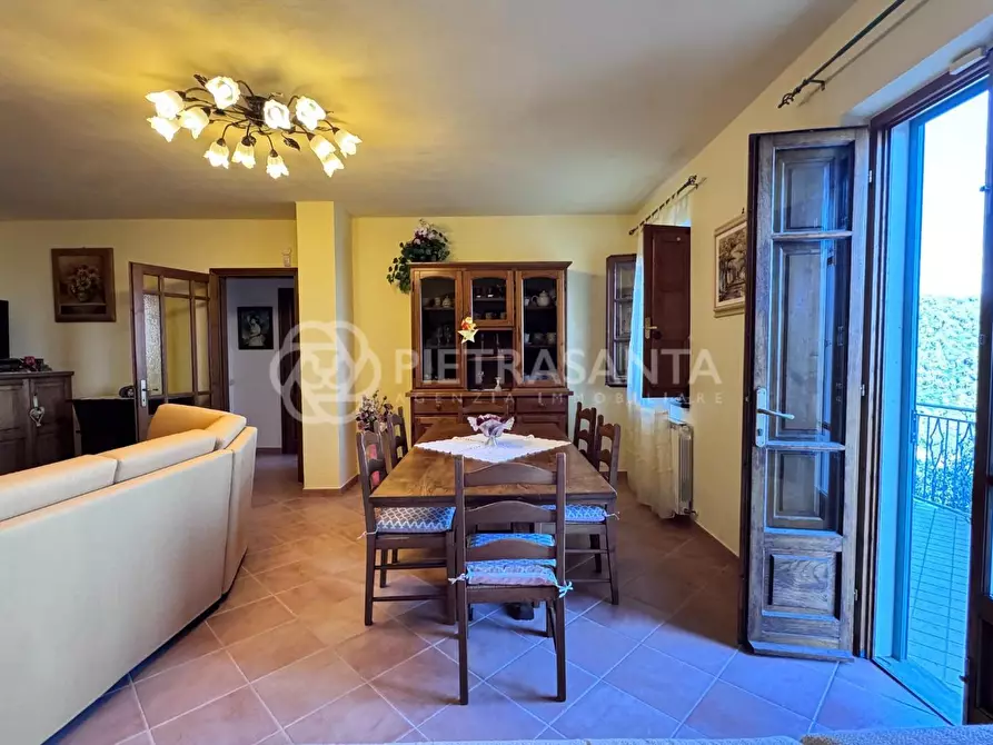 Immagine 17 di Casa colonica in vendita  a Pietrasanta