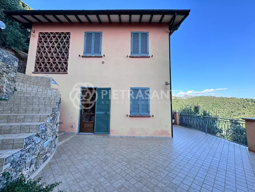 Immagine 37 di Casa colonica in vendita  a Pietrasanta