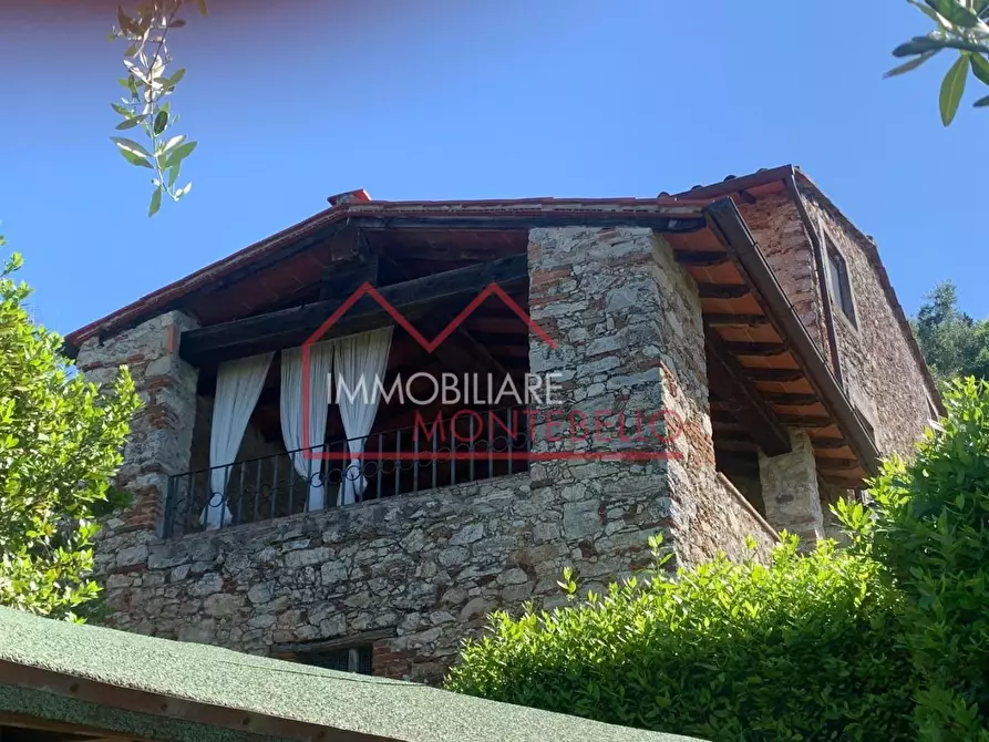 Immagine 2 di Rustico / casale in vendita  a Camaiore