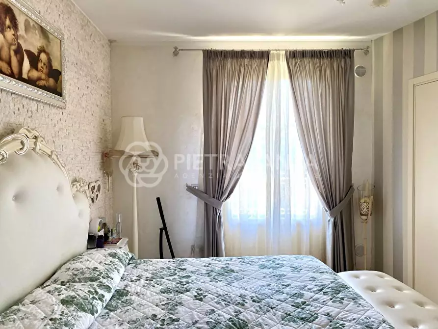 Immagine 16 di Villa in vendita  a Pietrasanta