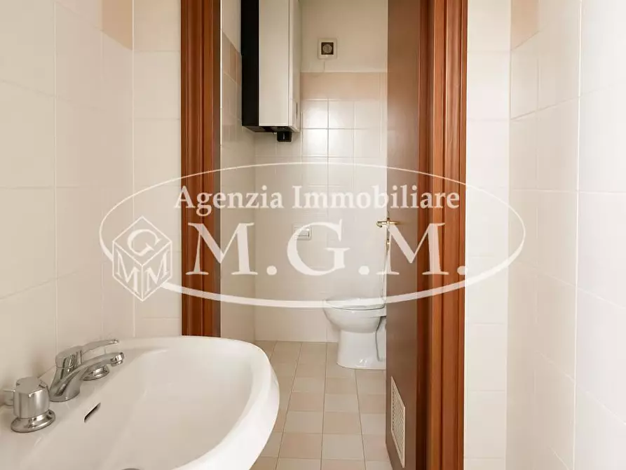 Immagine 16 di Ufficio in vendita  a Bientina