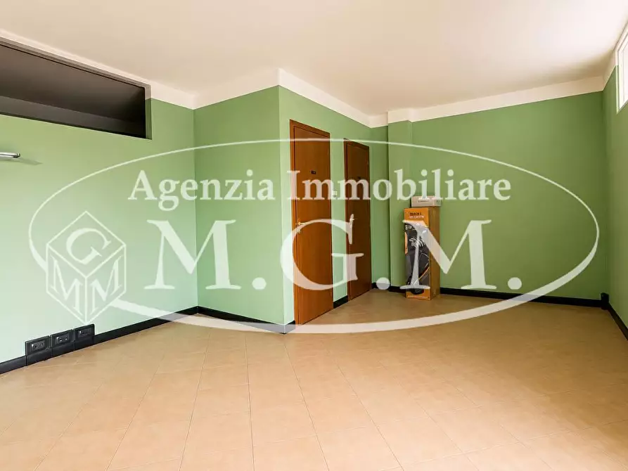 Immagine 11 di Ufficio in vendita  a Bientina