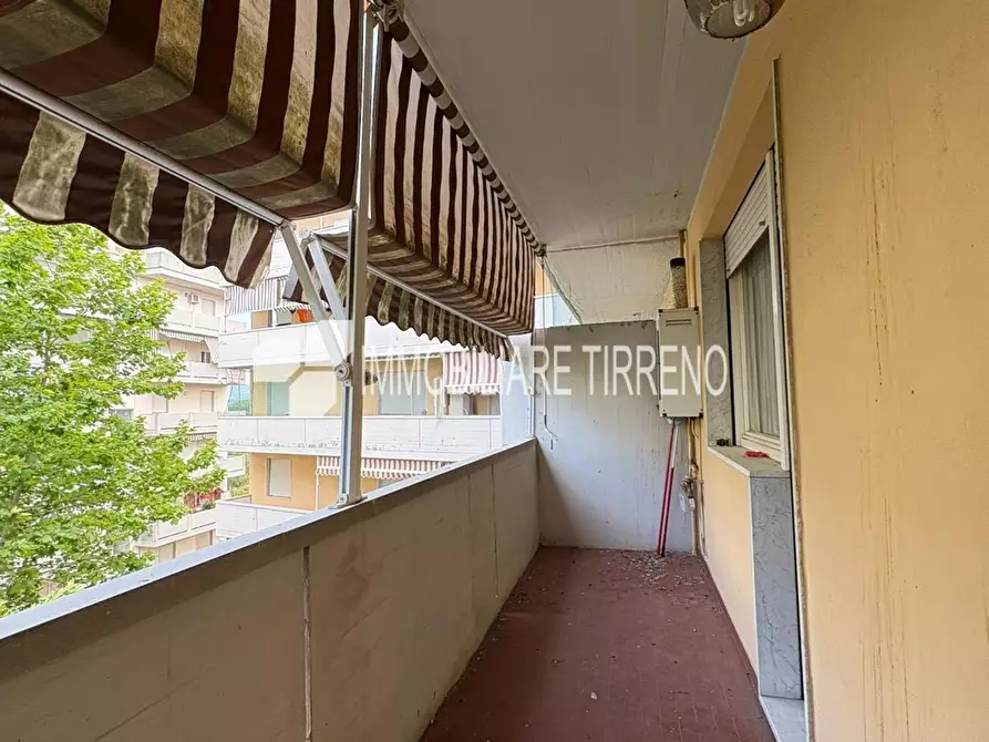 Immagine 10 di Appartamento in vendita  a Carrara