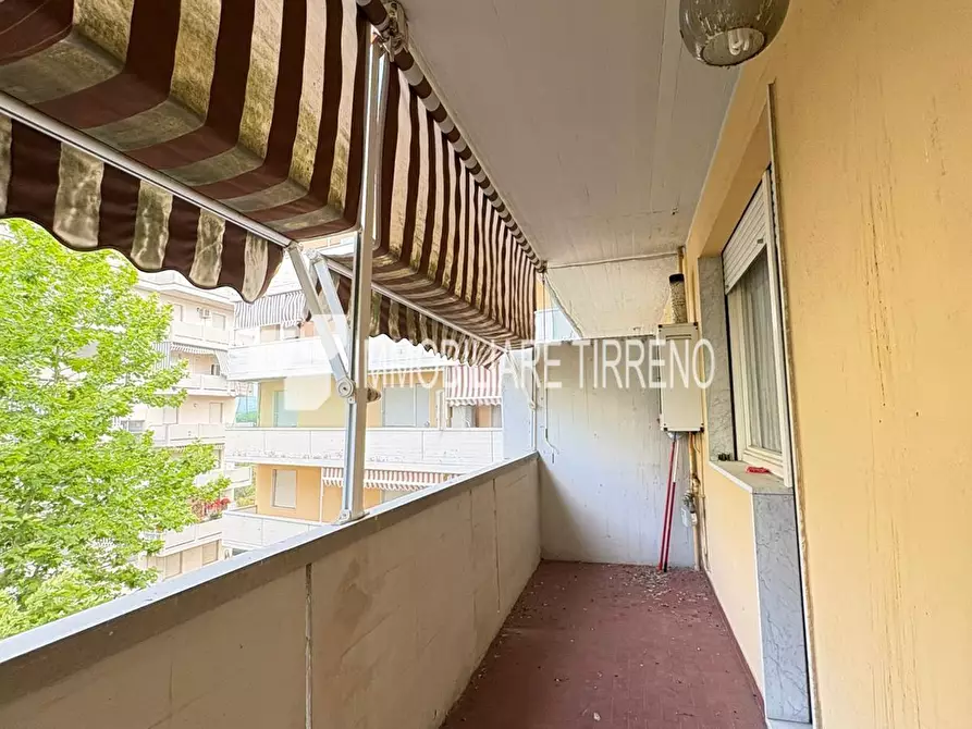 Immagine 4 di Appartamento in vendita  a Carrara