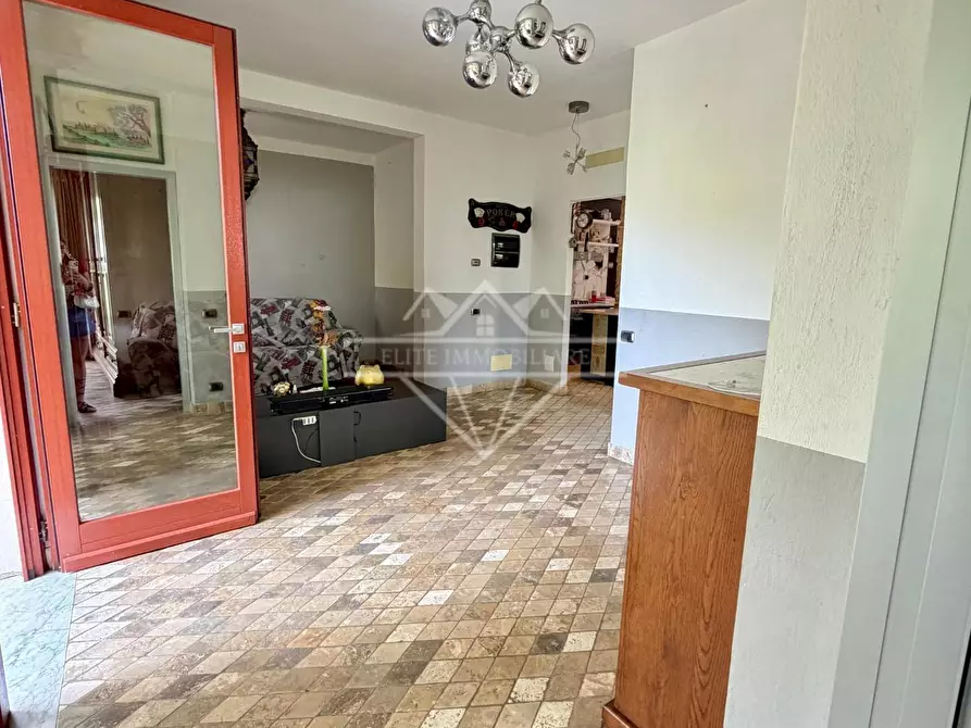Immagine 8 di Casa quadrifamiliare in vendita  a Ortonovo