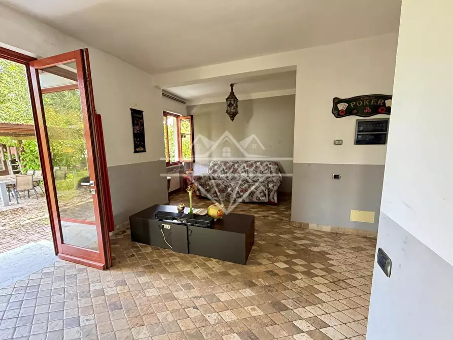 Immagine 7 di Casa quadrifamiliare in vendita  a Ortonovo
