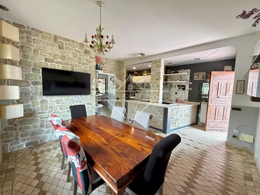 Immagine 5 di Casa quadrifamiliare in vendita  a Ortonovo