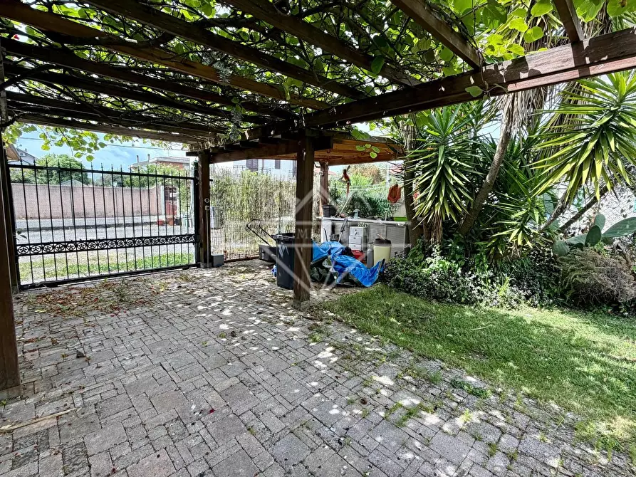 Immagine 24 di Casa quadrifamiliare in vendita  a Ortonovo