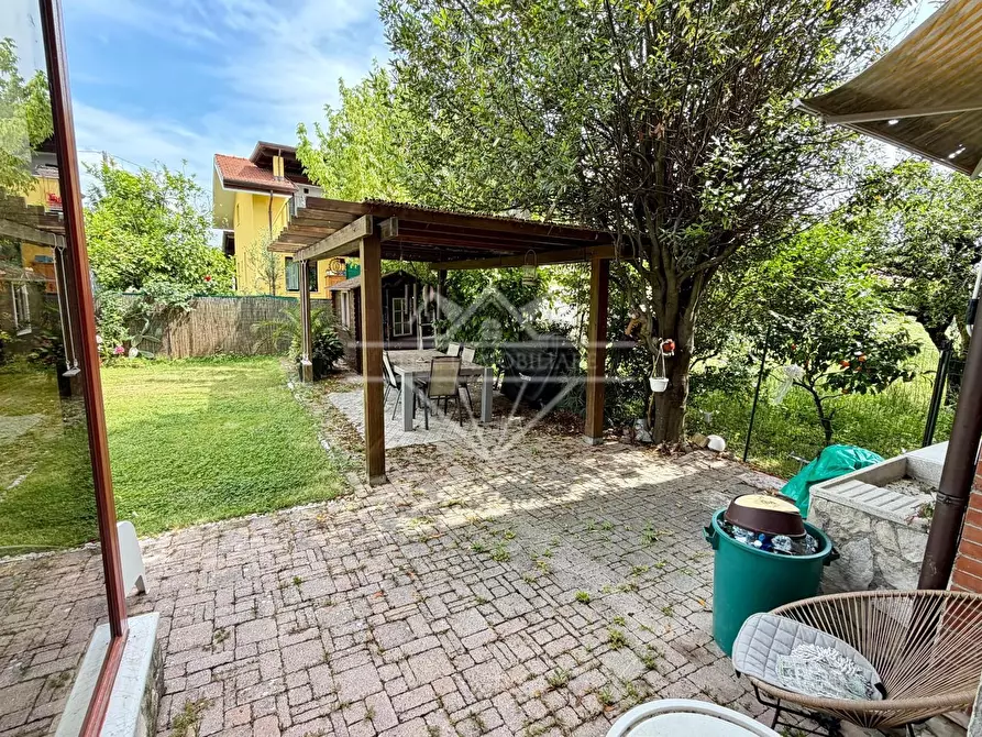 Immagine 20 di Casa quadrifamiliare in vendita  a Ortonovo