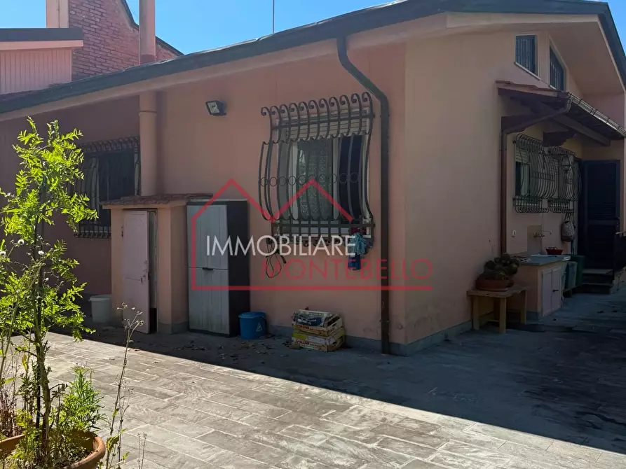 Immagine 28 di Casa bifamiliare in vendita  a Forte Dei Marmi