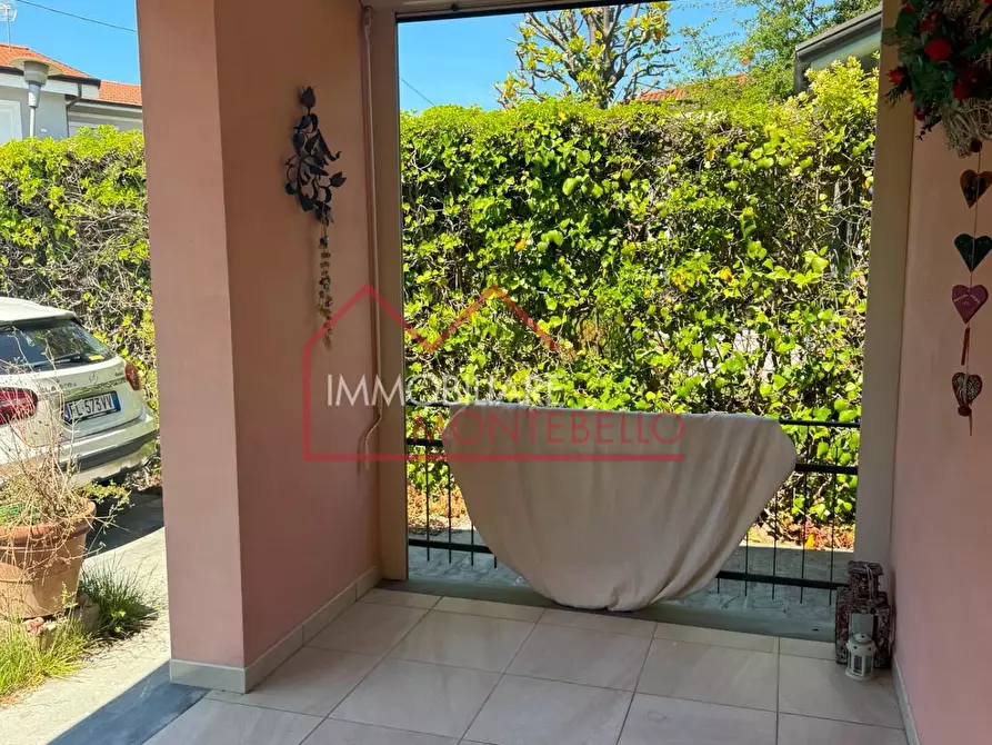 Immagine 27 di Casa bifamiliare in vendita  a Forte Dei Marmi