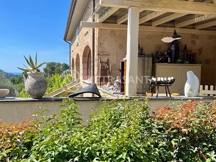 Immagine 26 di Rustico / casale in vendita  a Camaiore