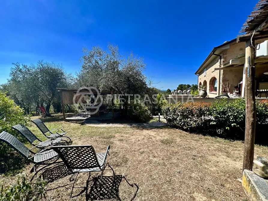 Immagine 4 di Rustico / casale in vendita  a Camaiore