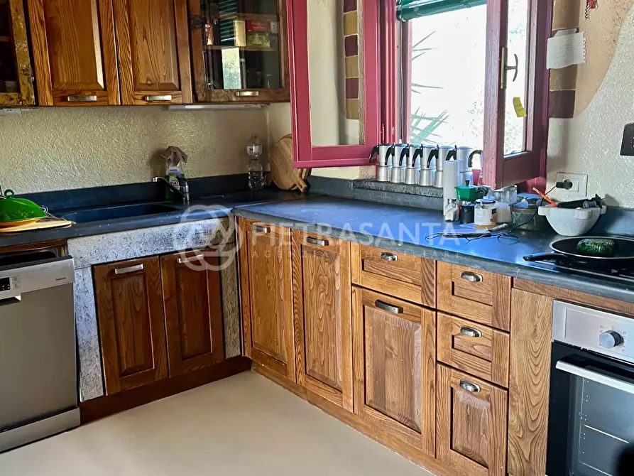 Immagine 8 di Rustico / casale in vendita  a Camaiore