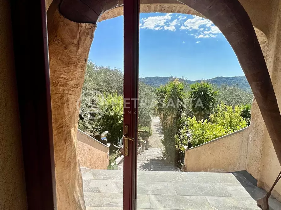 Immagine 24 di Rustico / casale in vendita  a Camaiore