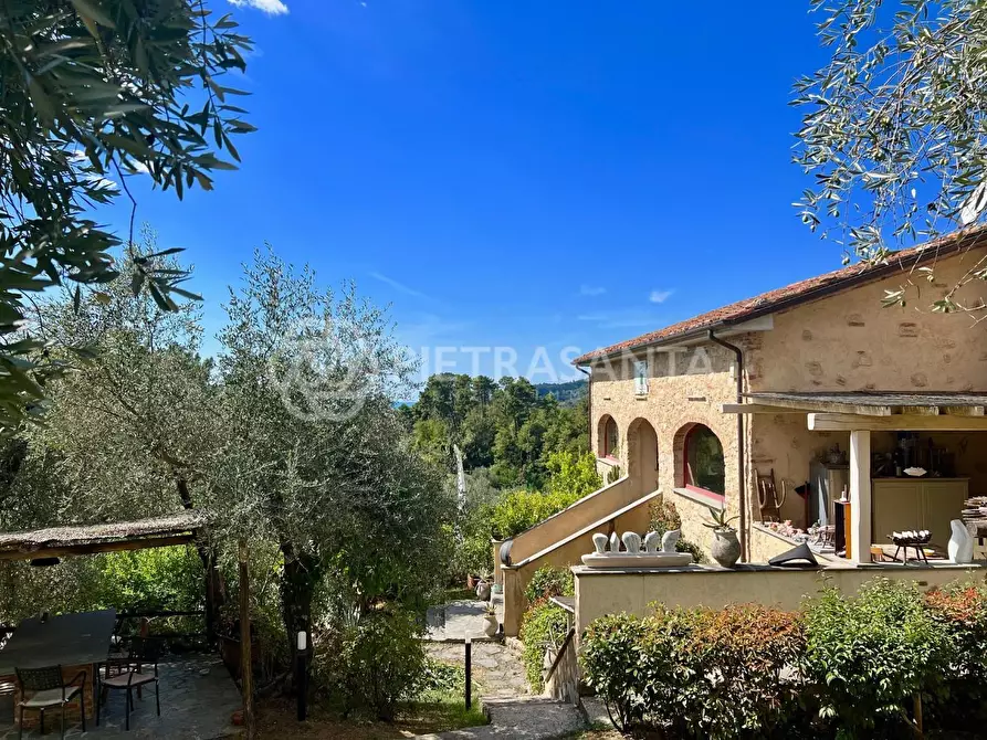 Immagine 30 di Rustico / casale in vendita  a Camaiore