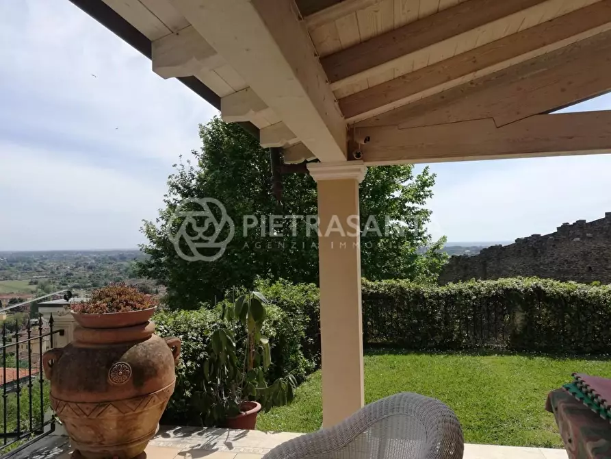 Immagine 9 di Villa in vendita  a Pietrasanta
