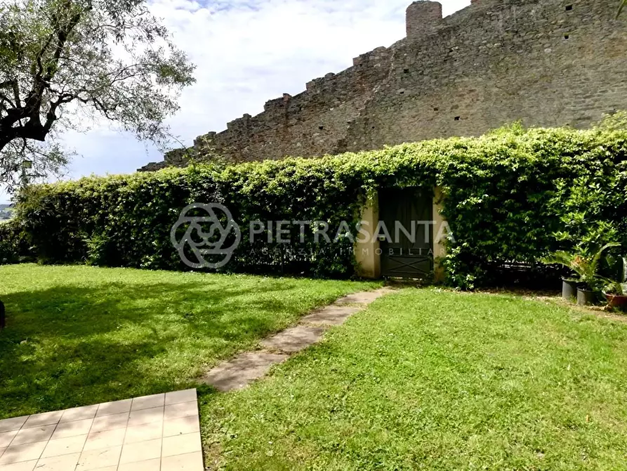 Immagine 6 di Villa in vendita  a Pietrasanta