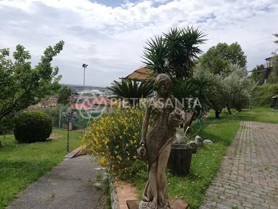Immagine 12 di Villa in vendita  a Pietrasanta
