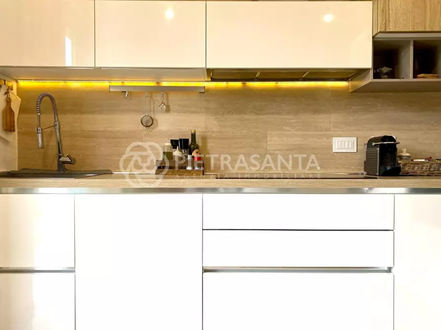 Immagine 7 di Villa in vendita  a Pietrasanta