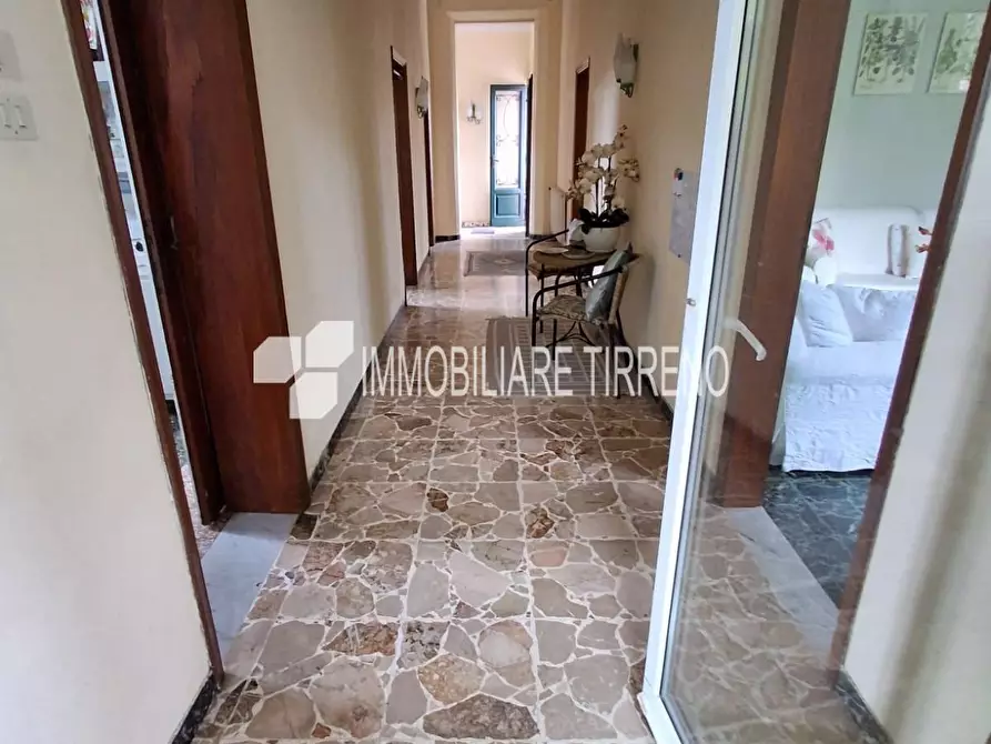 Immagine 4 di Casa indipendente in vendita  a Massa